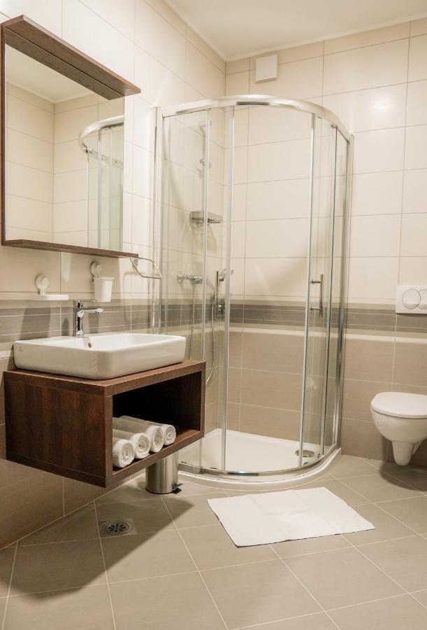 Bed and Breakfast Industrial Belisce Экстерьер фото